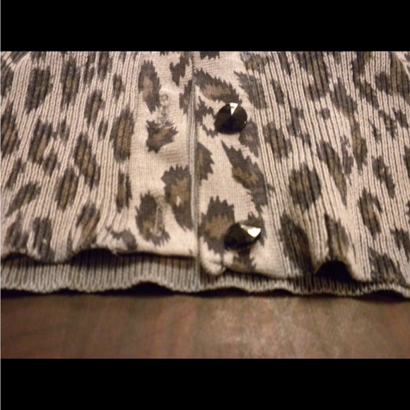 WHBM grey leopard print crop cardigan-sz XS - Picture 2 of 4
